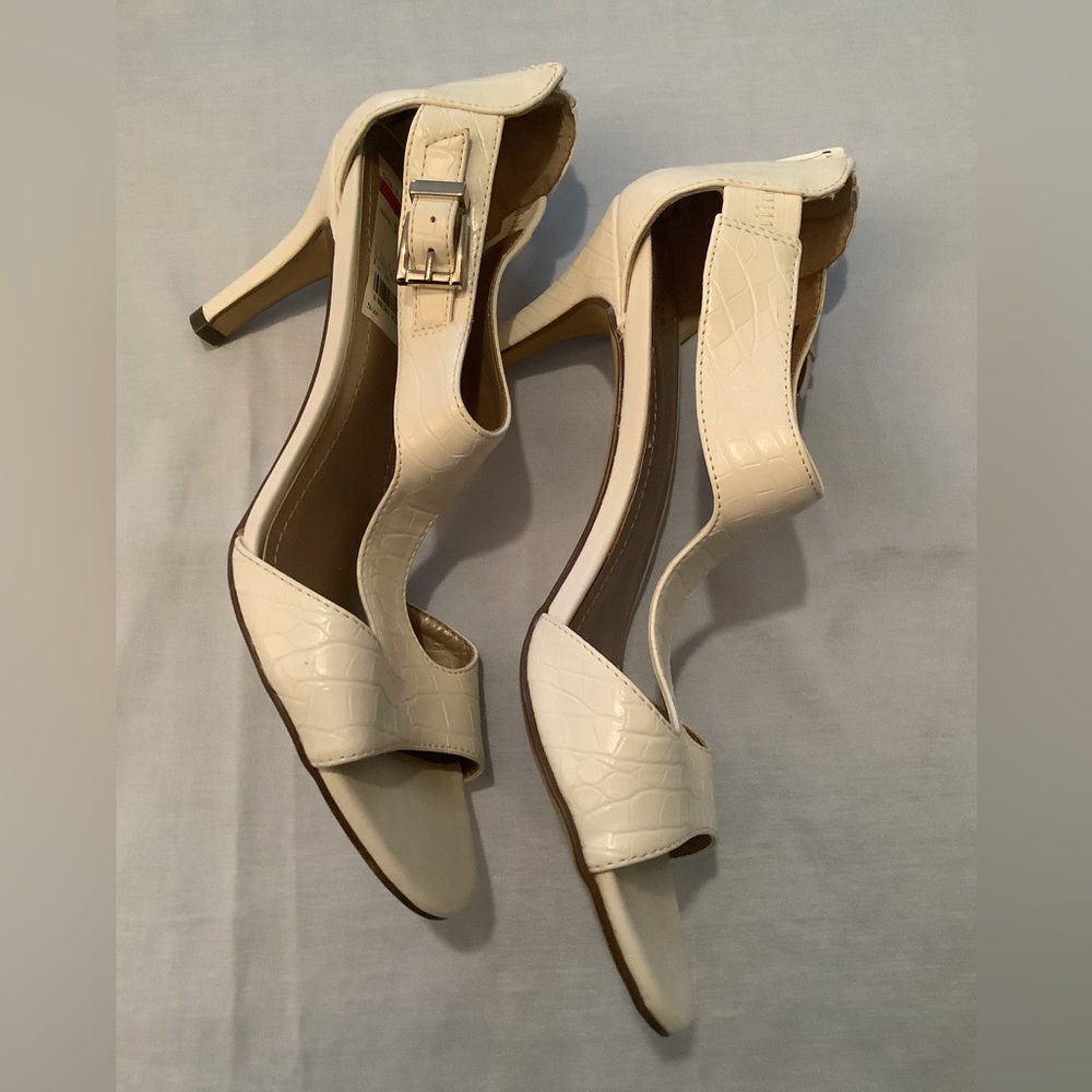 Style & co. Shoes - Picture 2 of 10